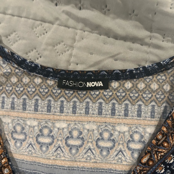 Crop top - Picture 2 of 4